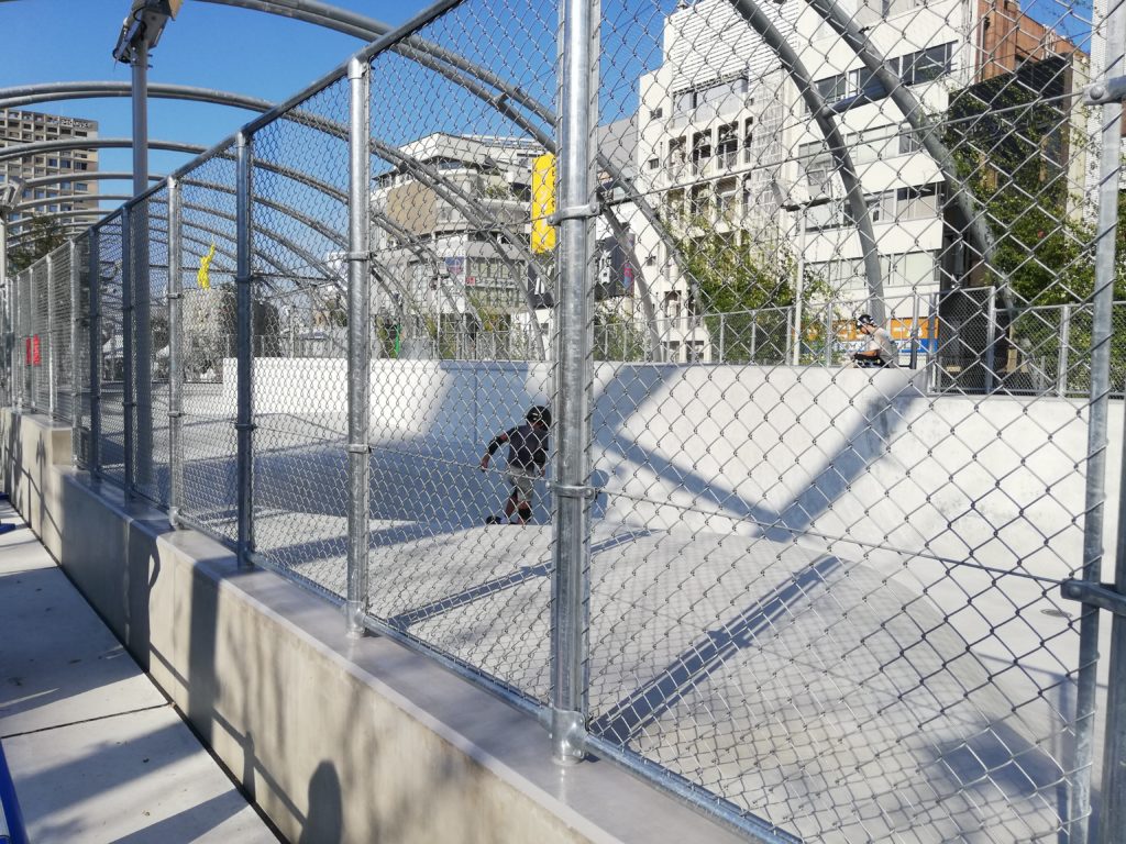 スケートボード場
